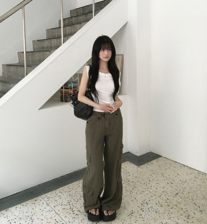 반팔 티셔츠 모델 착용 이미지-S1L13