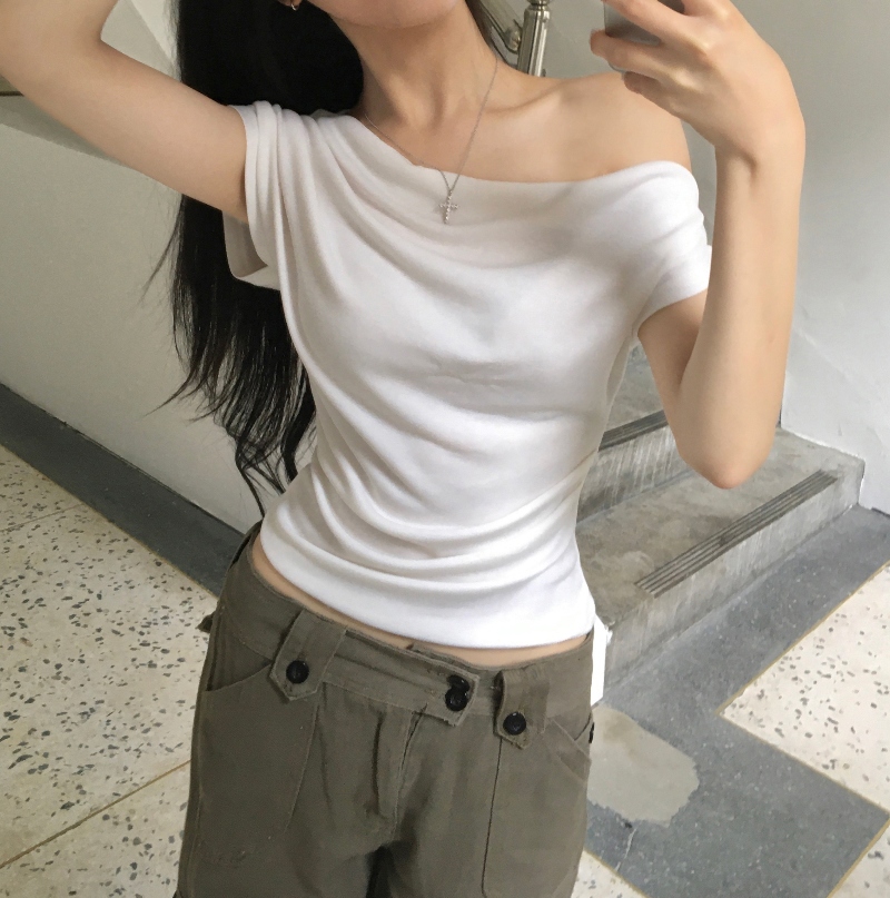 반팔 티셔츠 모델 착용 이미지-S1L6