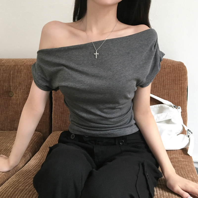 반팔 티셔츠 모델 착용 이미지-S1L45