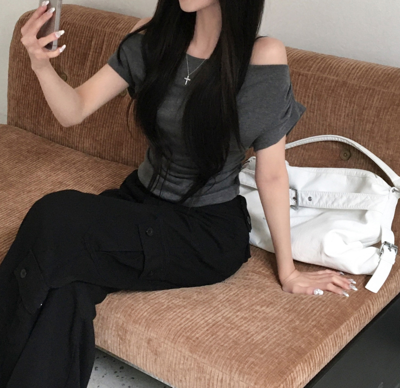 반팔 티셔츠 모델 착용 이미지-S1L47