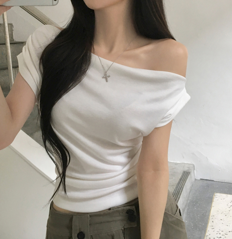 반팔 티셔츠 모델 착용 이미지-S1L7