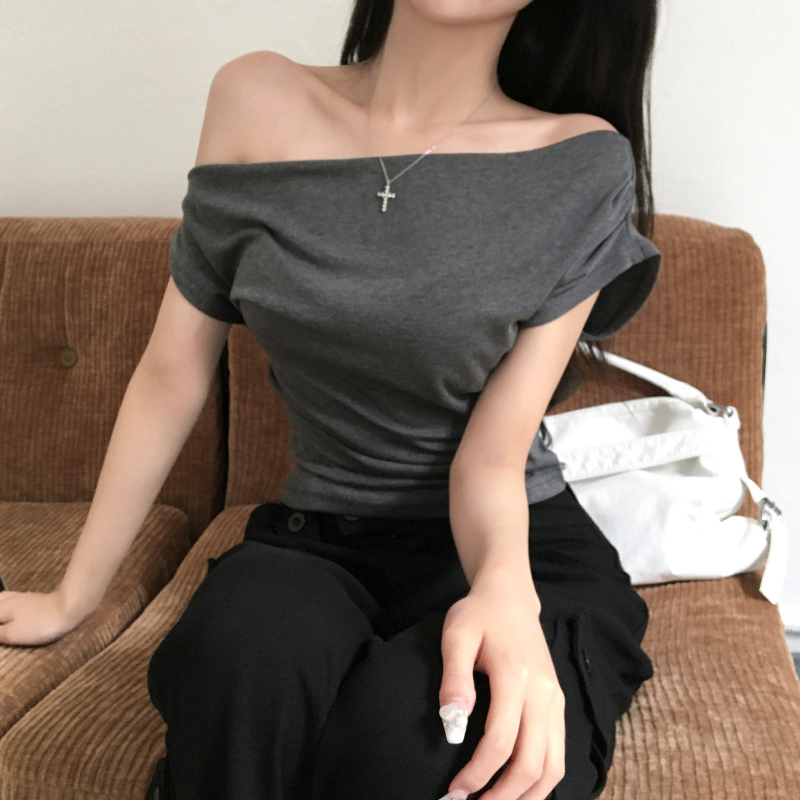 반팔 티셔츠 모델 착용 이미지-S1L44