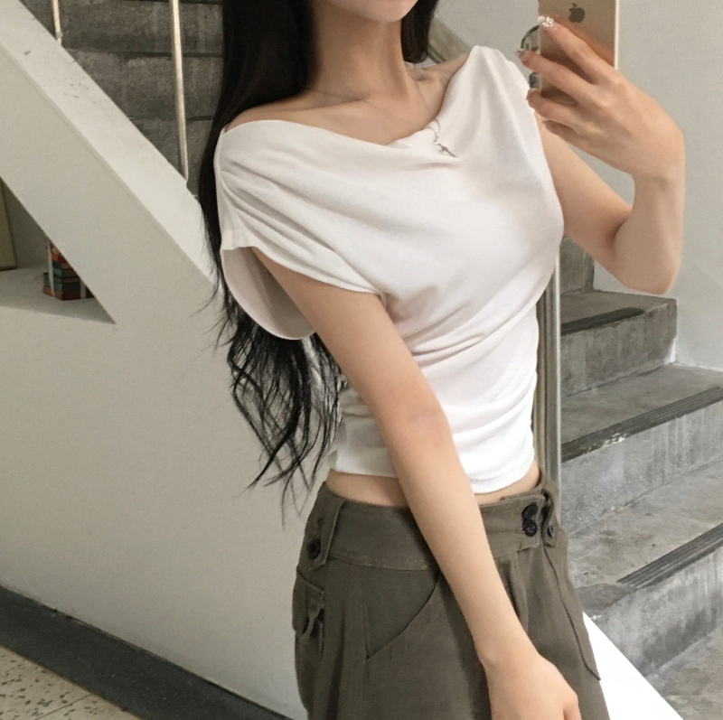 반팔 티셔츠 모델 착용 이미지-S1L5