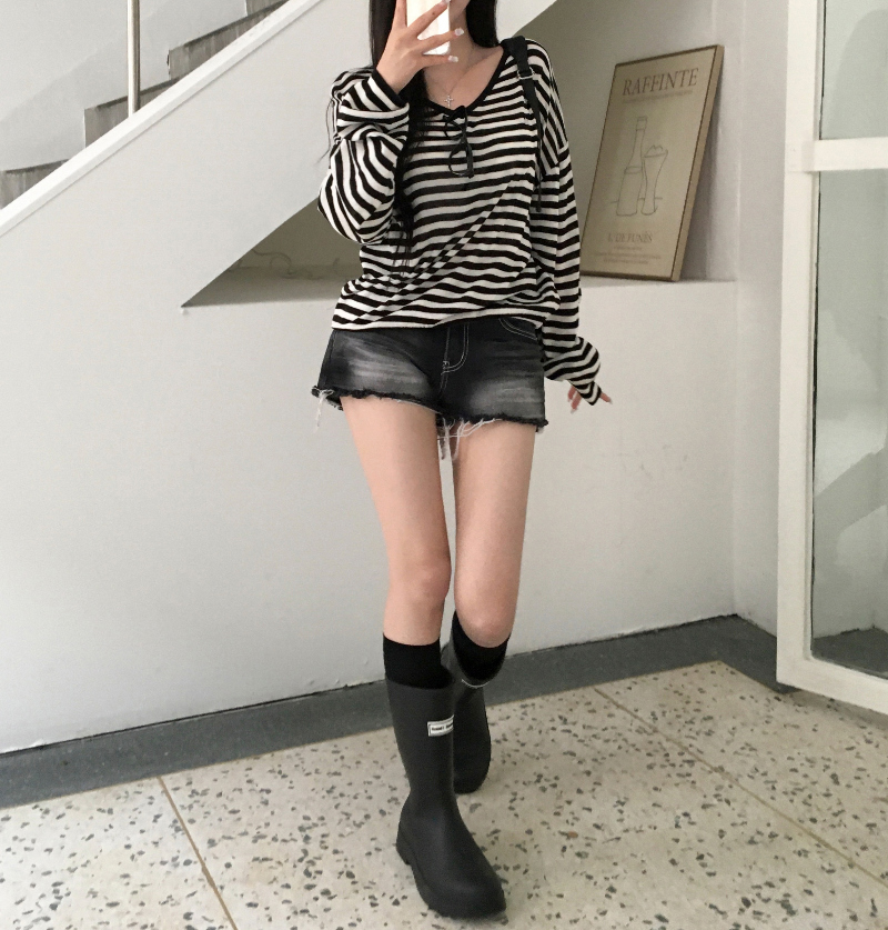 ローライズウォッシュカット入りデニムショートパンツ