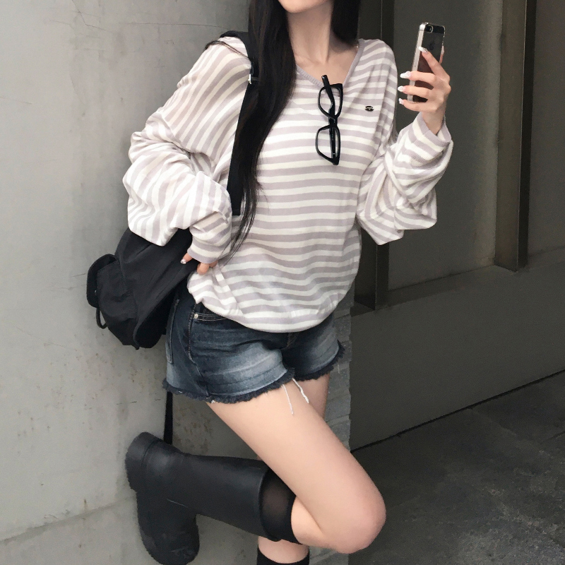 긴팔 티셔츠 모델 착용 이미지-S1L18