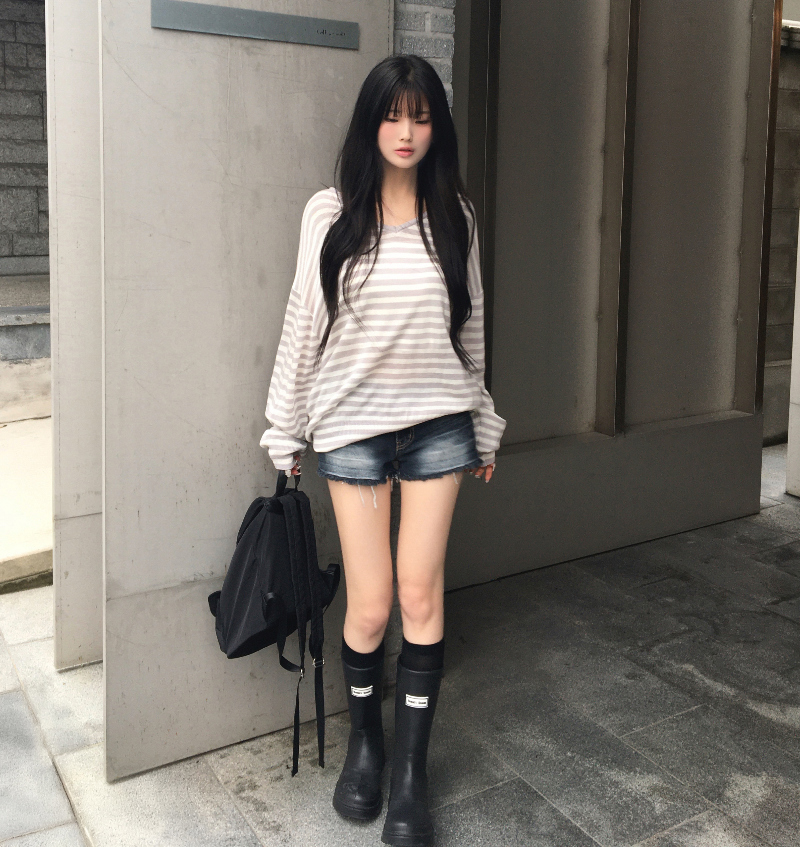 긴팔 티셔츠 모델 착용 이미지-S1L8