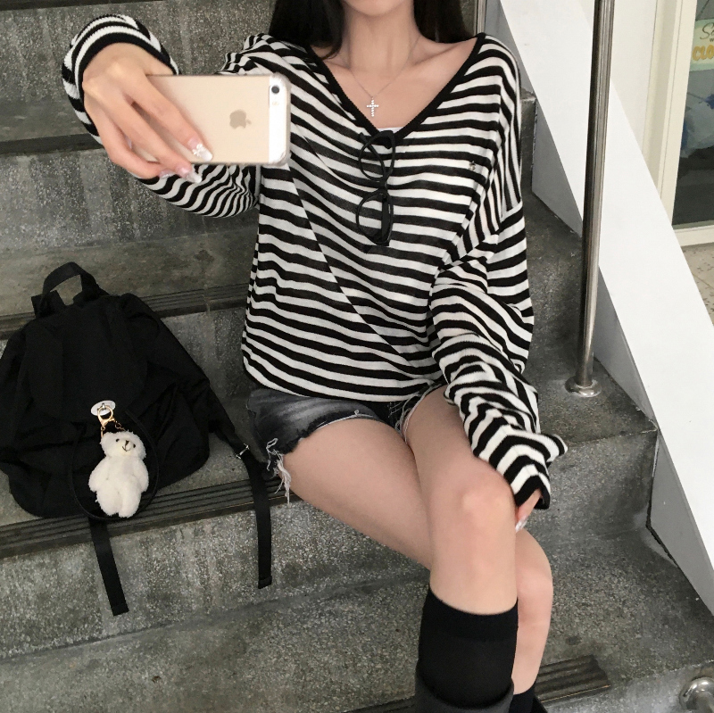 긴팔 티셔츠 모델 착용 이미지-S1L41