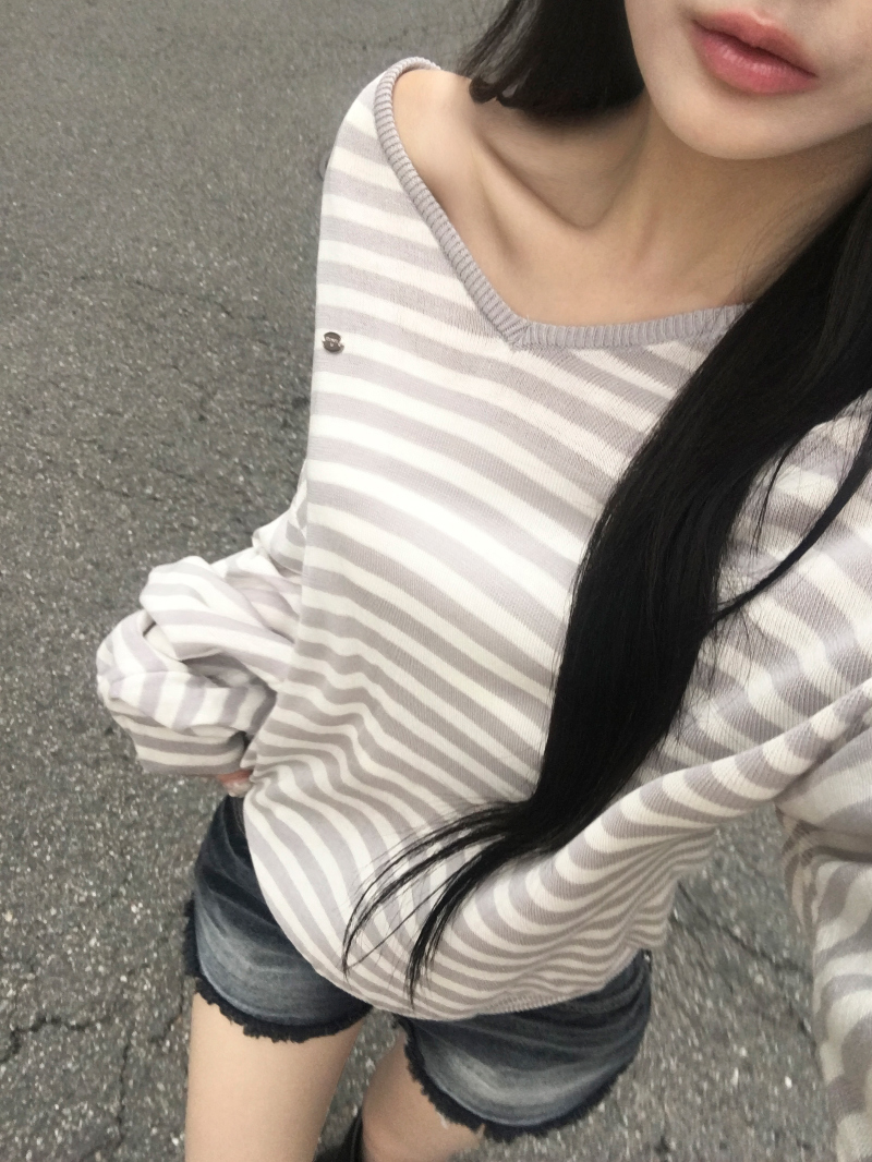 긴팔 티셔츠 모델 착용 이미지-S1L9