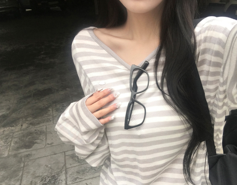 긴팔 티셔츠 모델 착용 이미지-S1L17