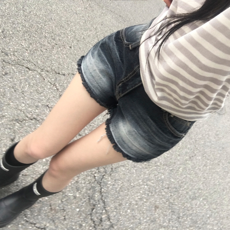 긴팔 티셔츠 모델 착용 이미지-S1L11