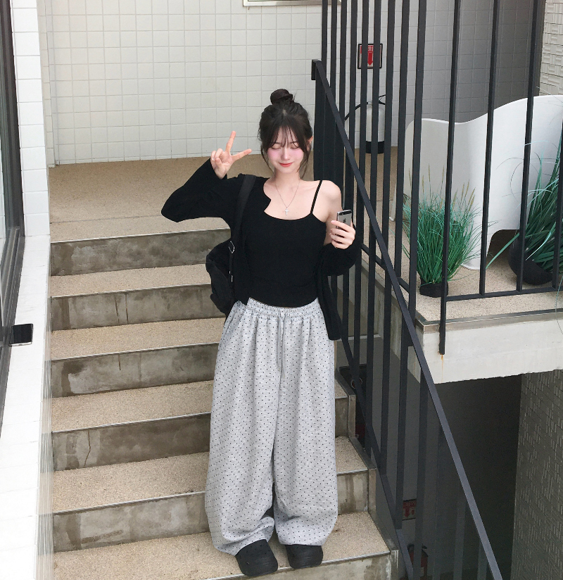 긴팔 티셔츠 모델 착용 이미지-S1L10