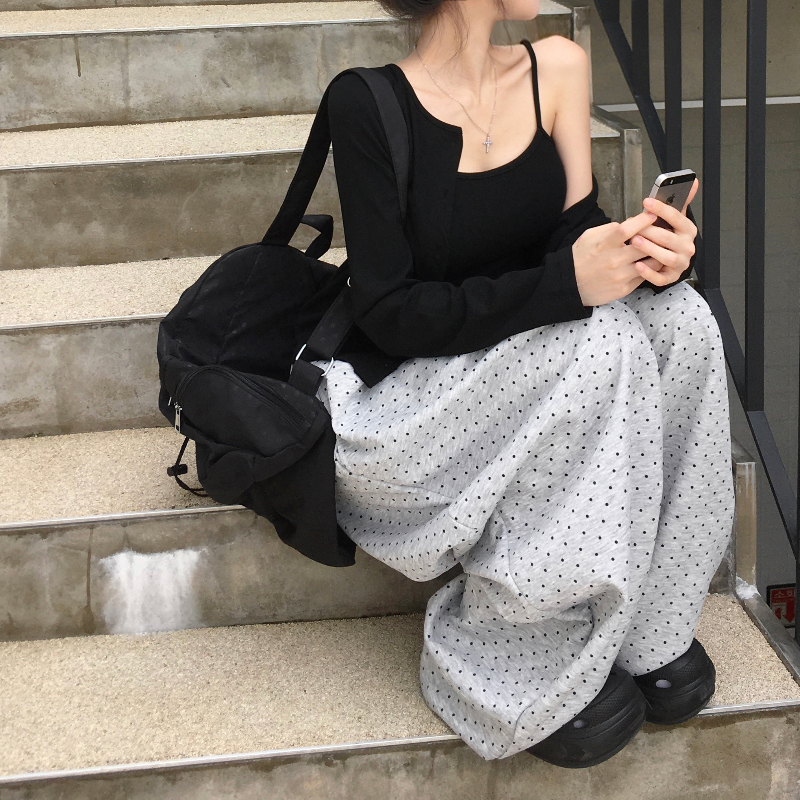 긴팔 티셔츠 모델 착용 이미지-S1L7