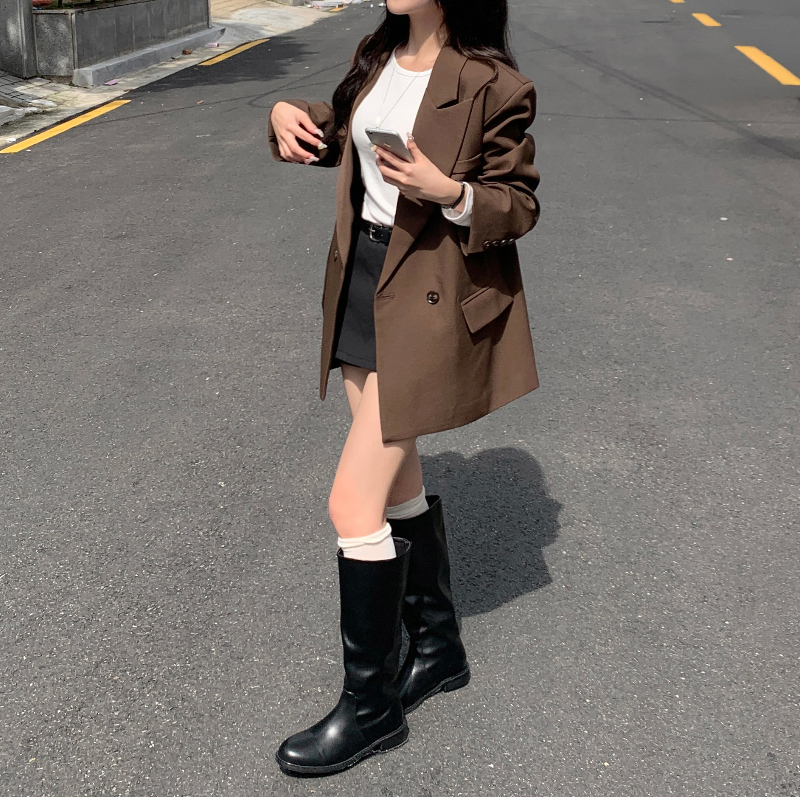 가방 모델 착용 이미지-S1L9