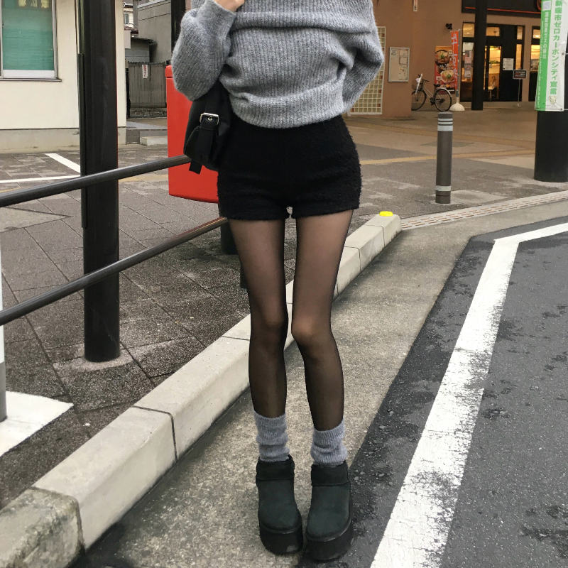 반바지 모델 착용 이미지-S1L29