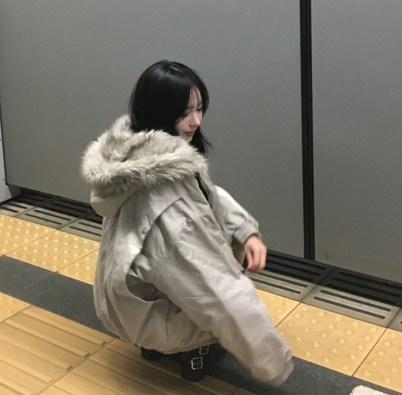 재킷 모델 착용 이미지-S1L17