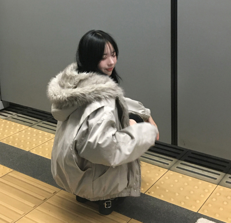 재킷 모델 착용 이미지-S1L16