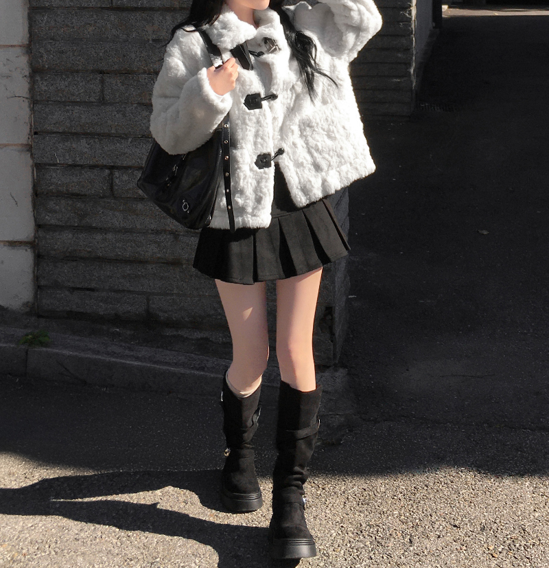 재킷 모델 착용 이미지-S1L10