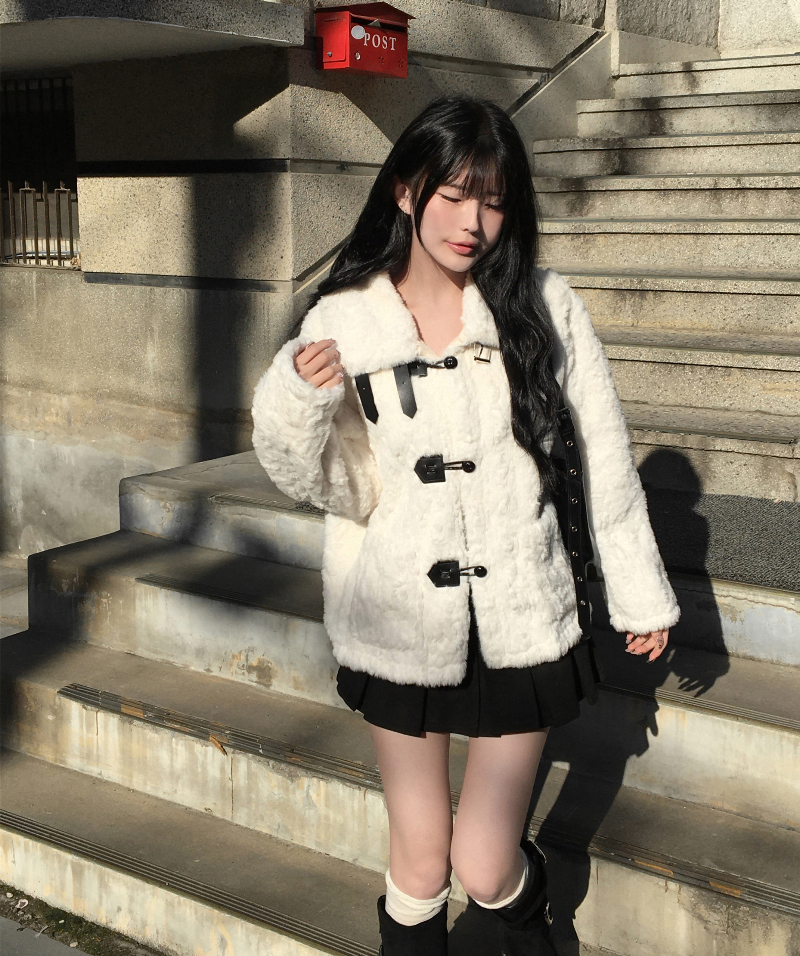 재킷 모델 착용 이미지-S1L16