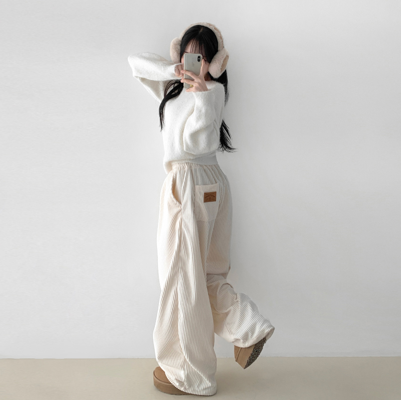 치마 모델 착용 이미지-S1L22