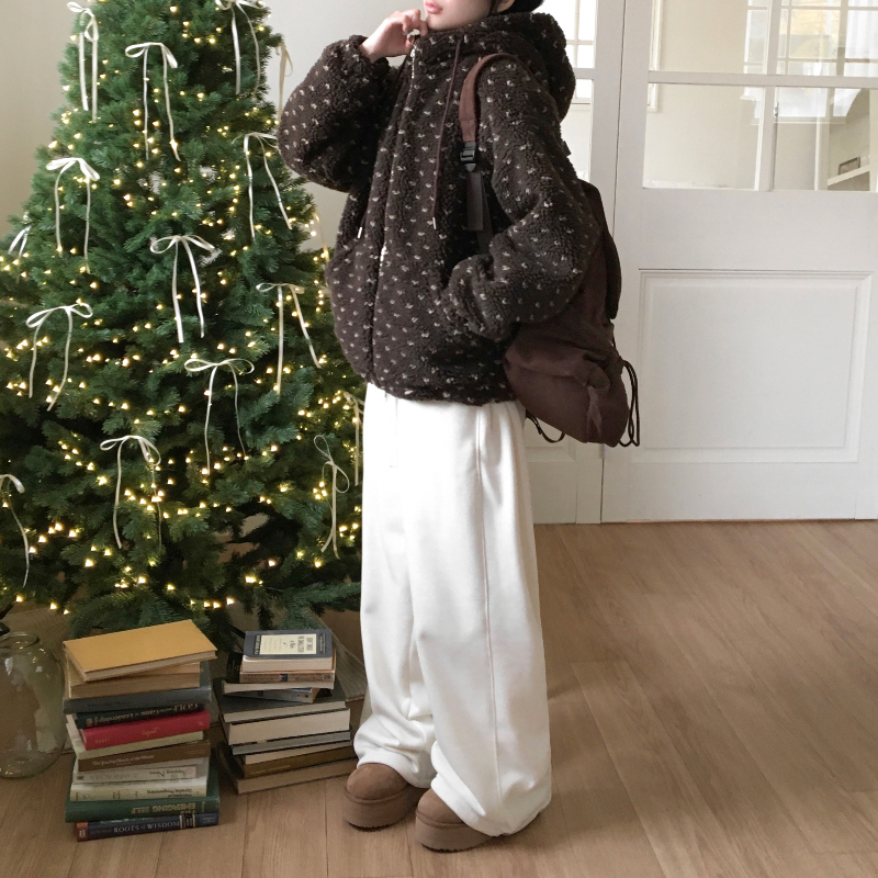 신발 모델 착용 이미지-S1L7