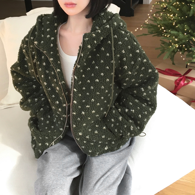 긴팔 티셔츠 모델 착용 이미지-S1L9