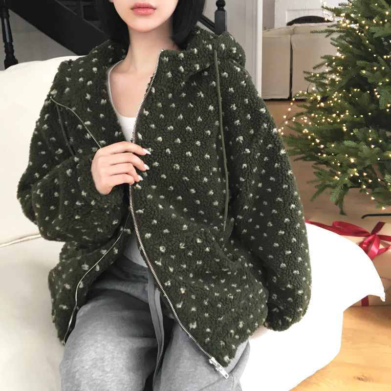 긴팔 티셔츠 모델 착용 이미지-S1L8