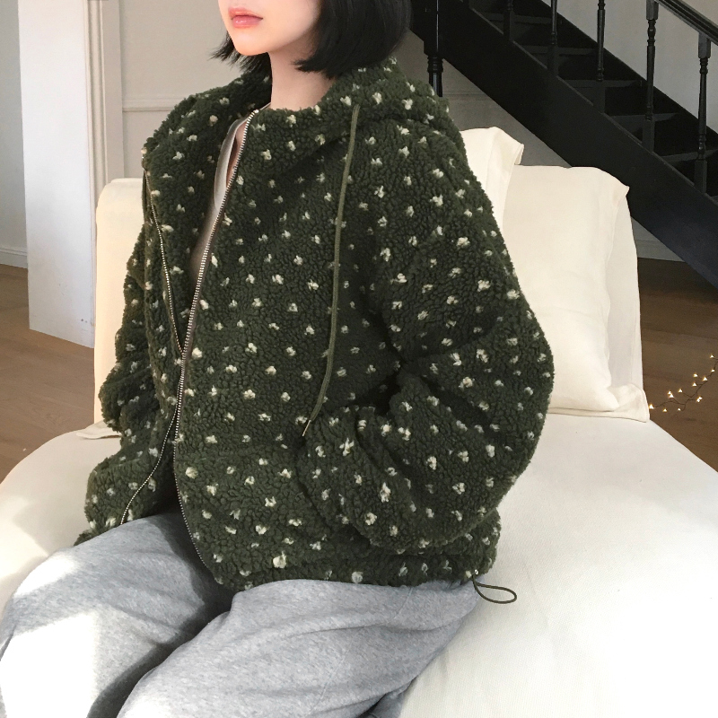 긴팔 티셔츠 모델 착용 이미지-S1L6