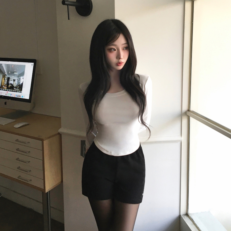 민소매 모델 착용 이미지-S1L23