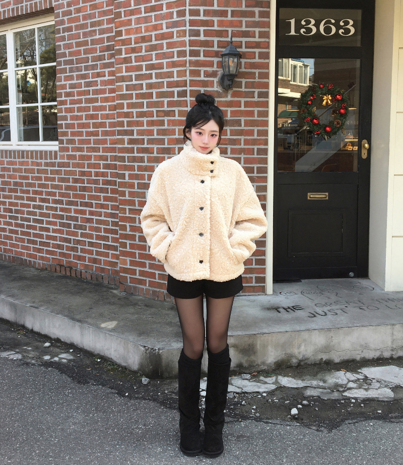 드레스 모델 착용 이미지-S2L2