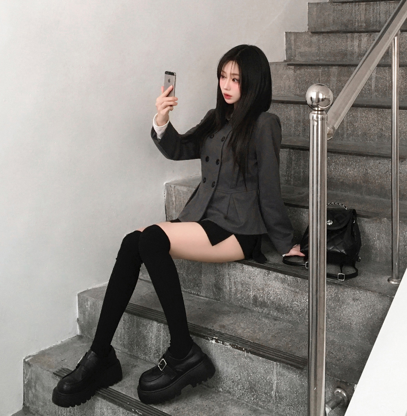 미니 스커트 모델 착용 이미지-S1L21