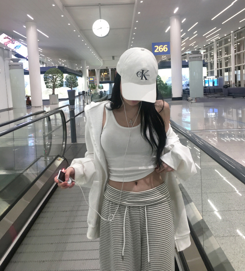 긴팔 티셔츠 모델 착용 이미지-S1L35