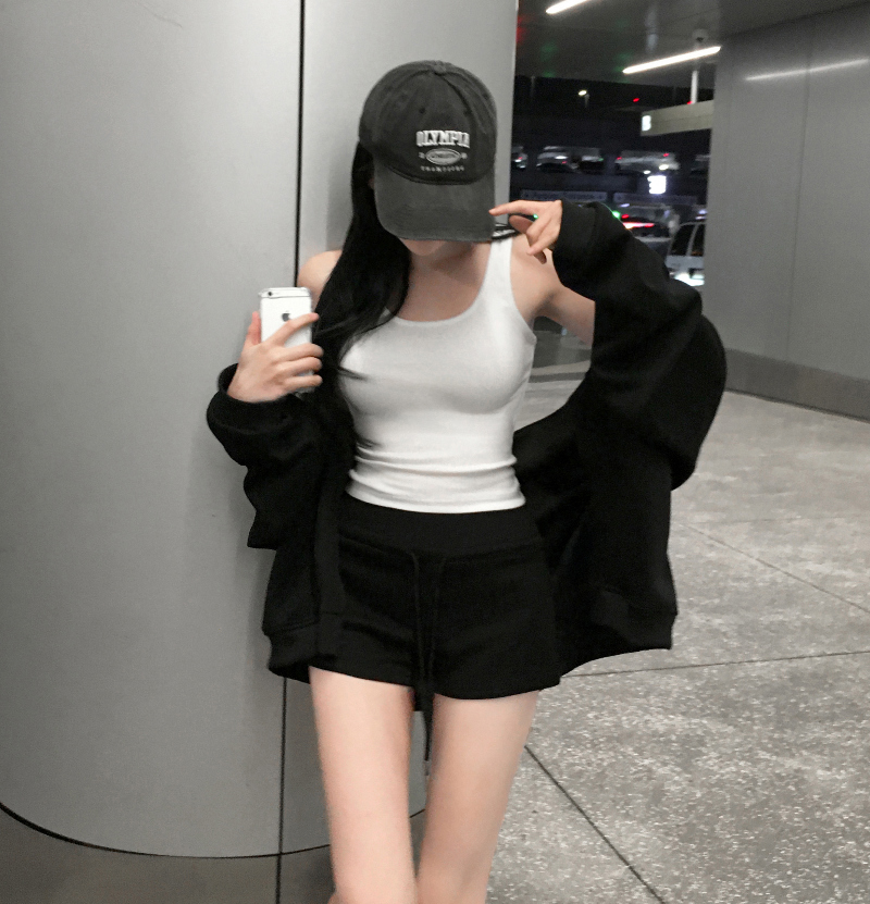 긴팔 티셔츠 모델 착용 이미지-S1L7