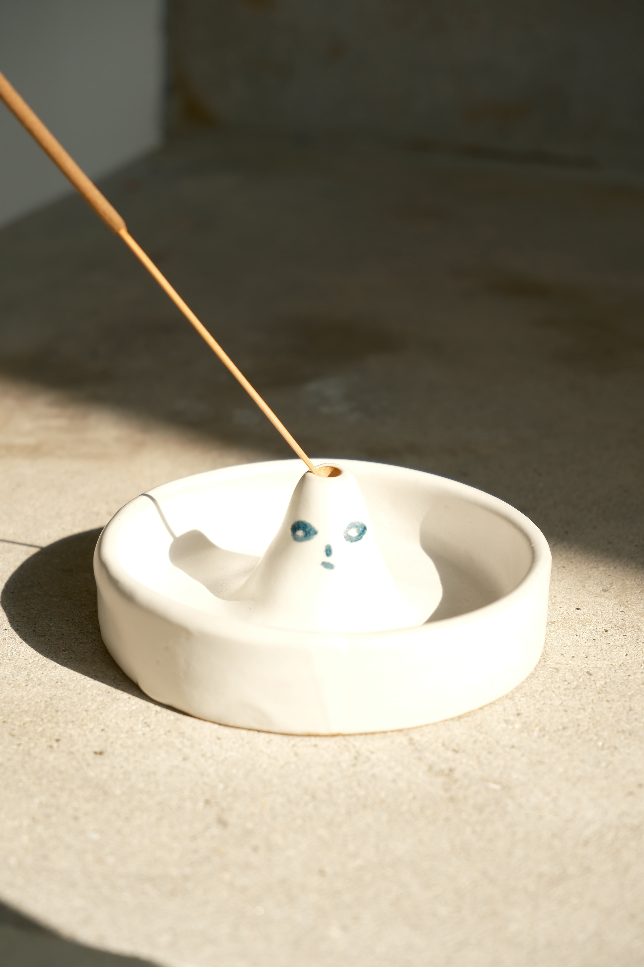 마도카 린달 ] Conic Head Incense Holder With Saucer | Table of Craft