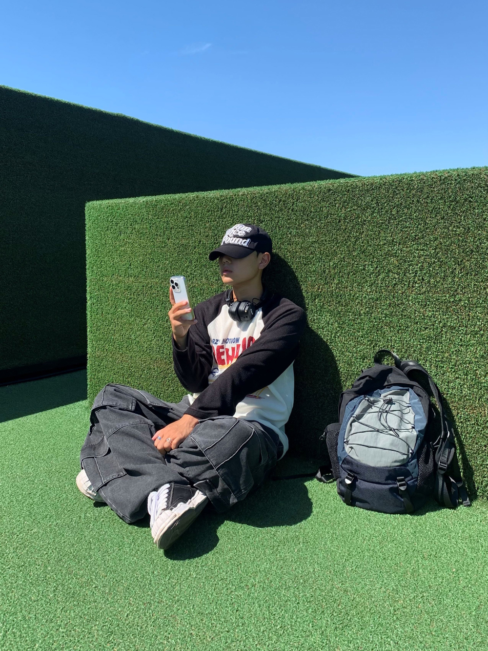 긴팔 티셔츠 모델 착용 이미지-S4L20