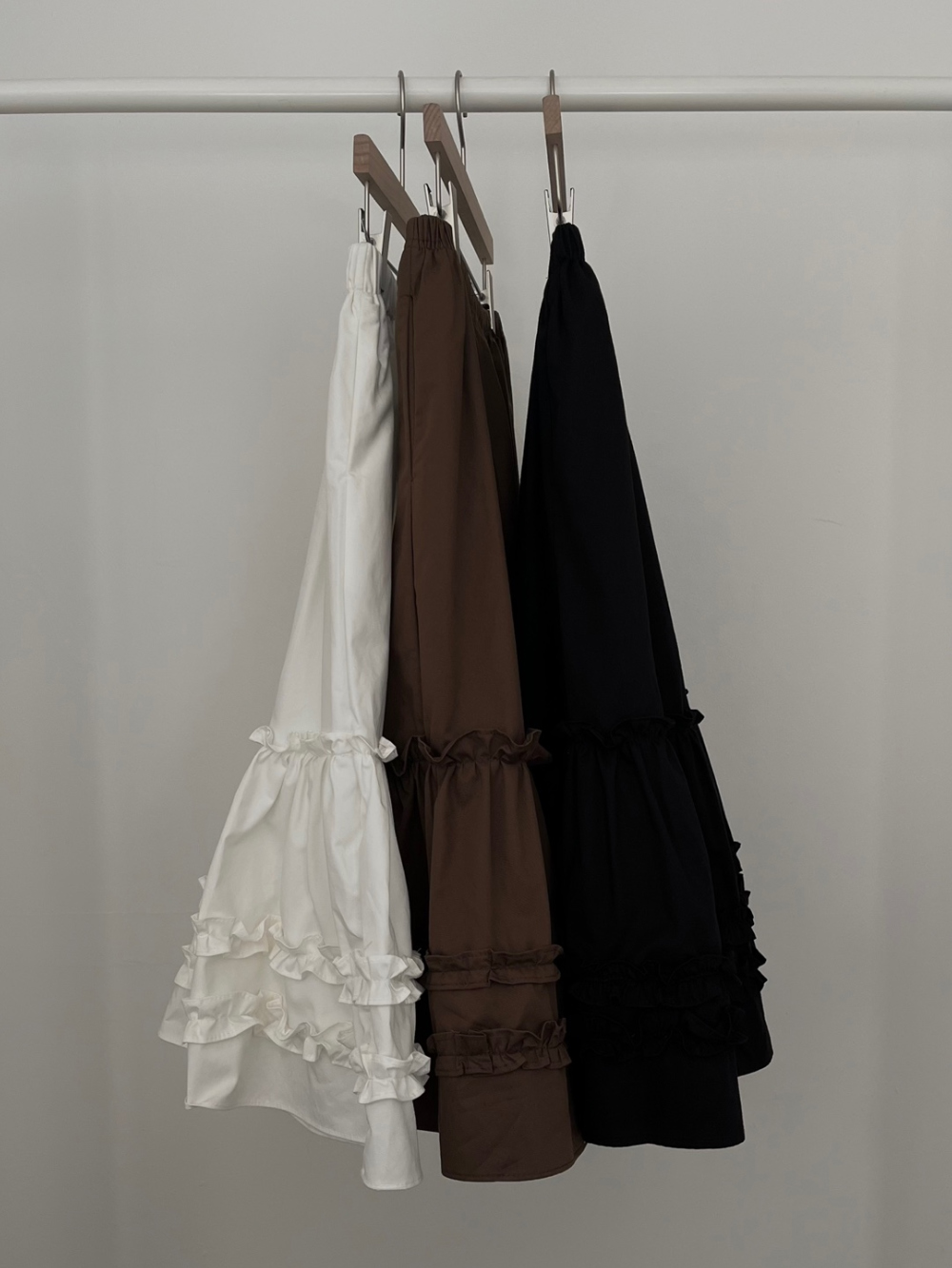 아빈 캉캉 플레어 미디 스커트 3color 상세 이미지 46