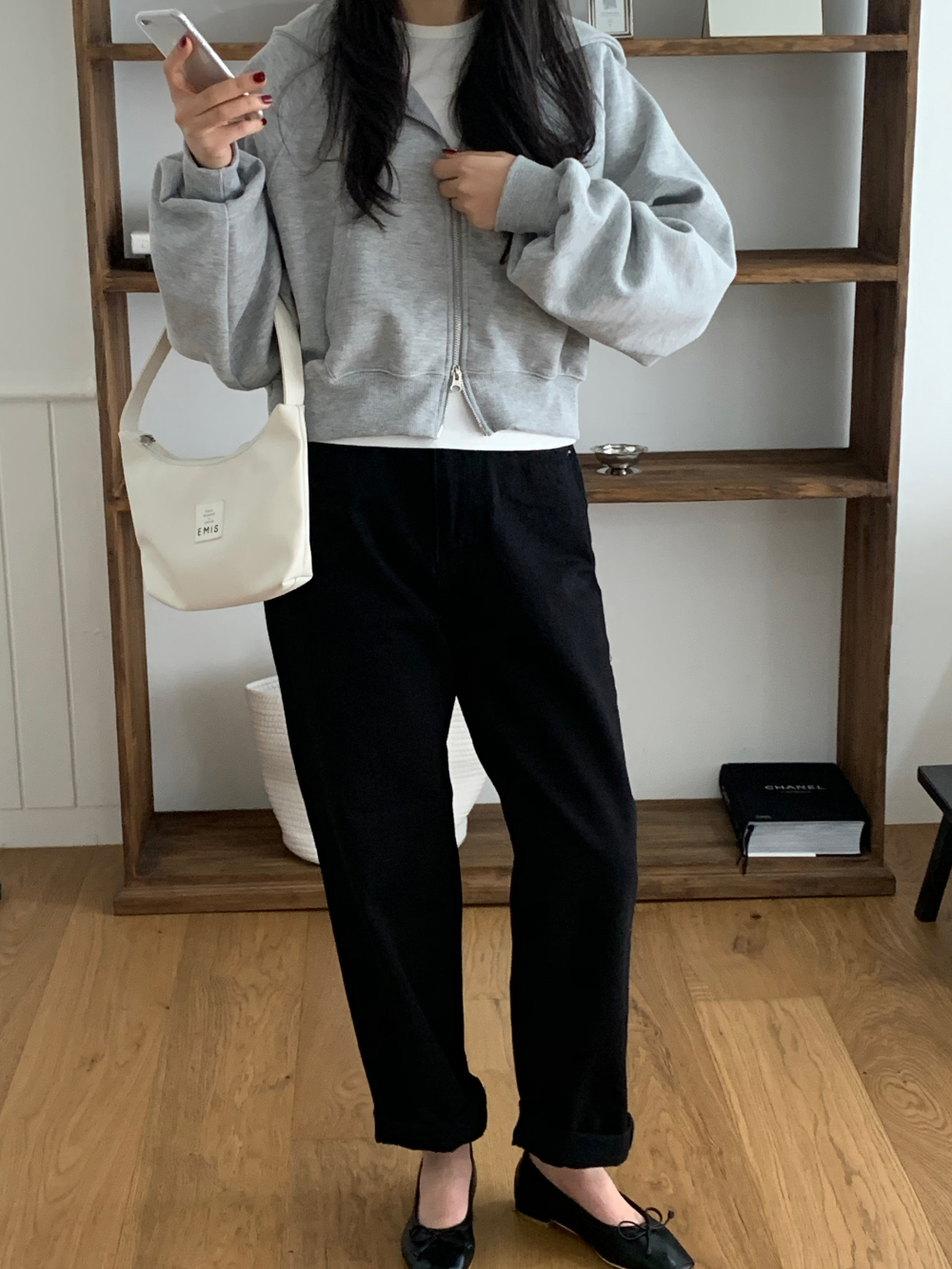 테드 봄 간절기 블랙진 데님 일자 청바지 데일리룩 상세 이미지 25
