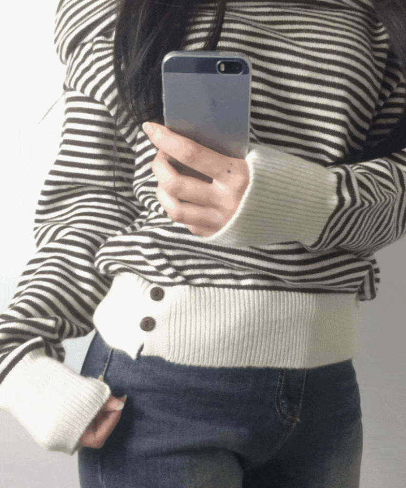 [루즈핏/핀터감성] 하루 버튼 스트라이프 오프숄더 니트