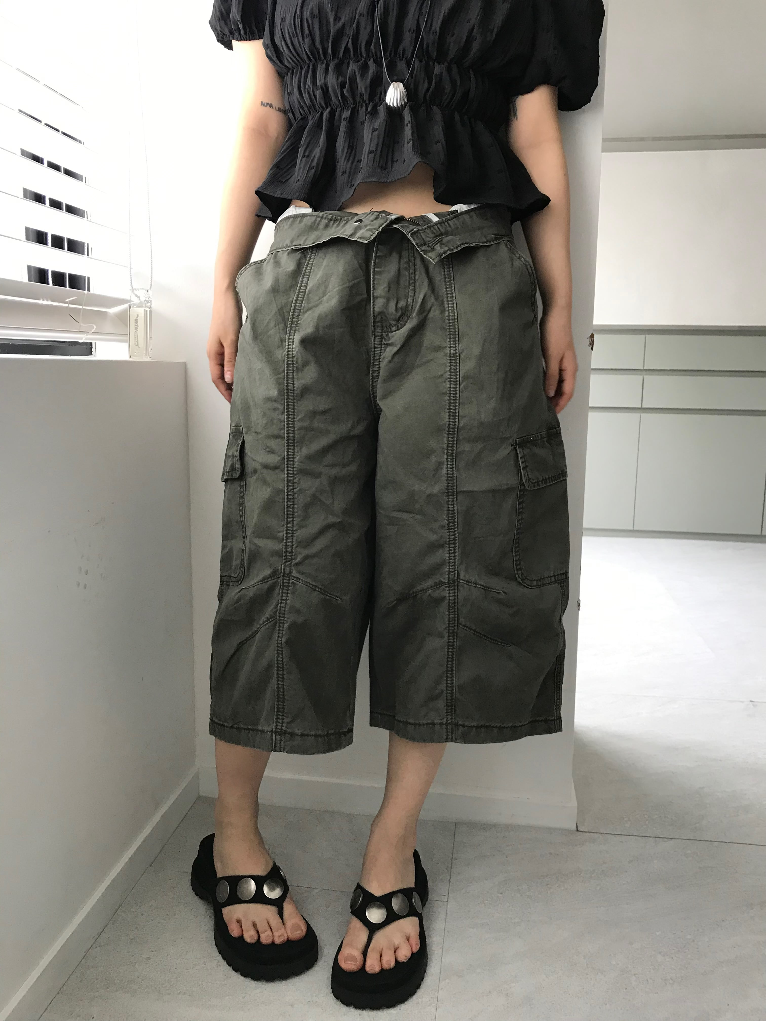 OUT BERMUDA PANTS
