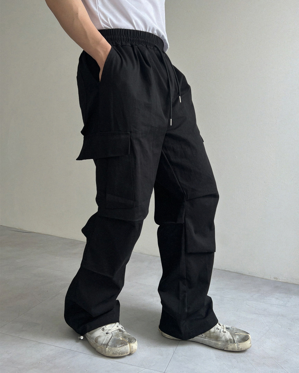 바지 모델 착용 이미지-S2L6