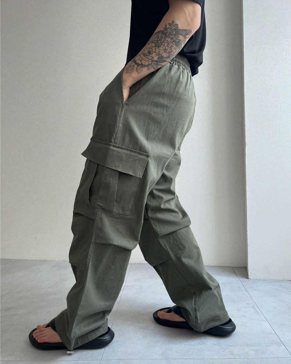 바지 모델 착용 이미지-S2L21