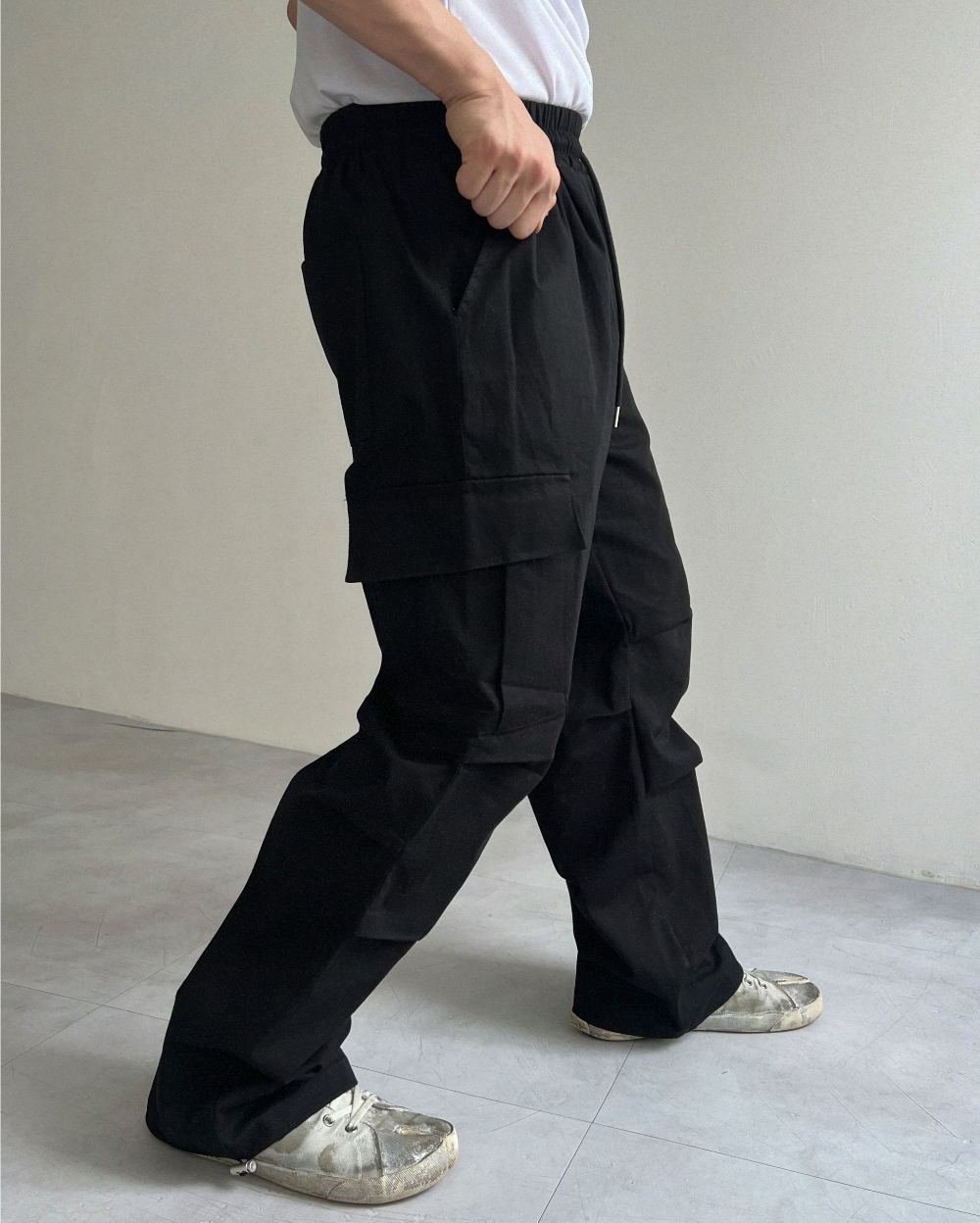 바지 모델 착용 이미지-S2L5