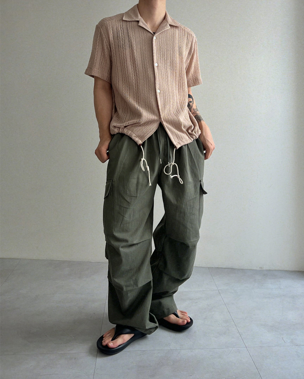 바지 모델 착용 이미지-S2L25