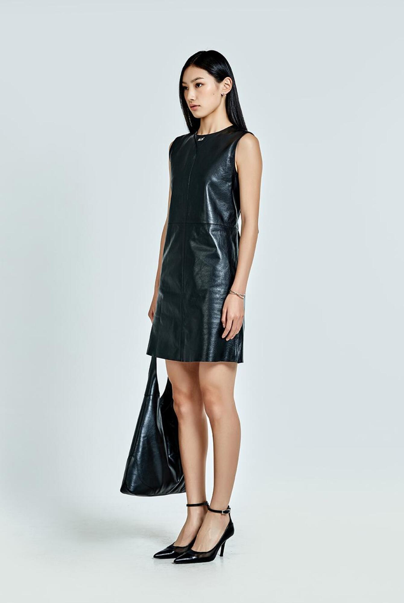 ★韓国の人気★51PERCENT★Contrast Line Logo Sleev.e★ shop - Womens - 51percent