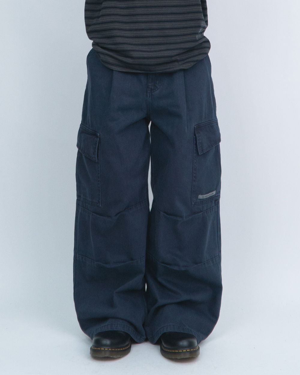 멜빵 스커트/바지 모델 착용 이미지-S1L64