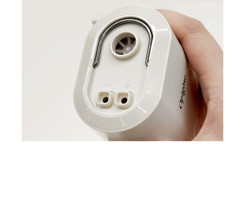 캠핑과 아웃도어 필수품 - 전동 에어펌프 및 미니 랜턴 기능