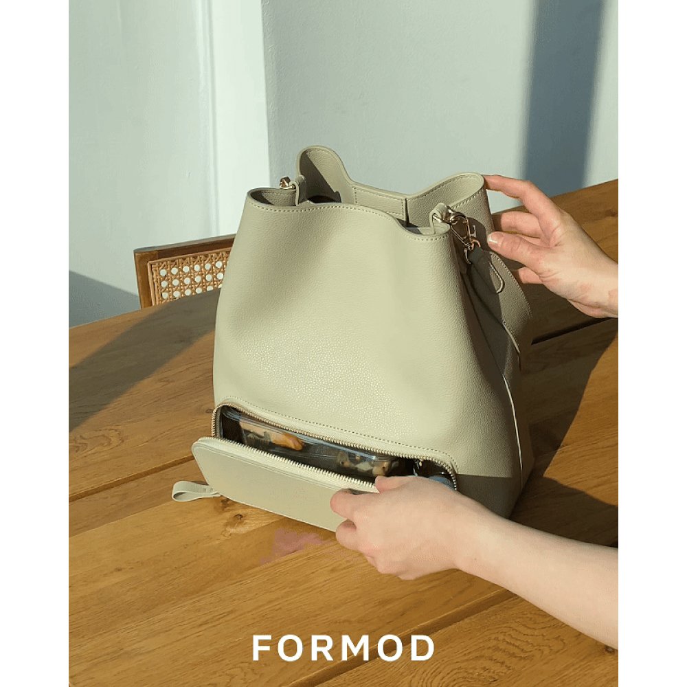 Shoulder Bag — styling photograph 1