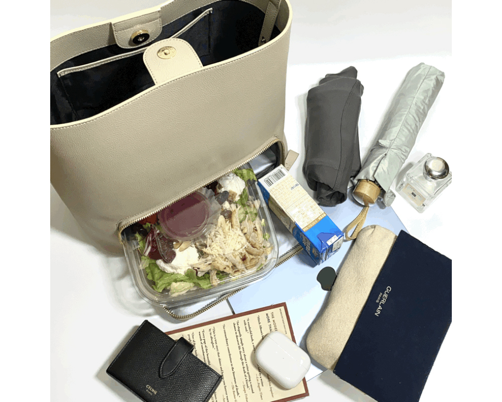 Shoulder Bag — styling photograph 4