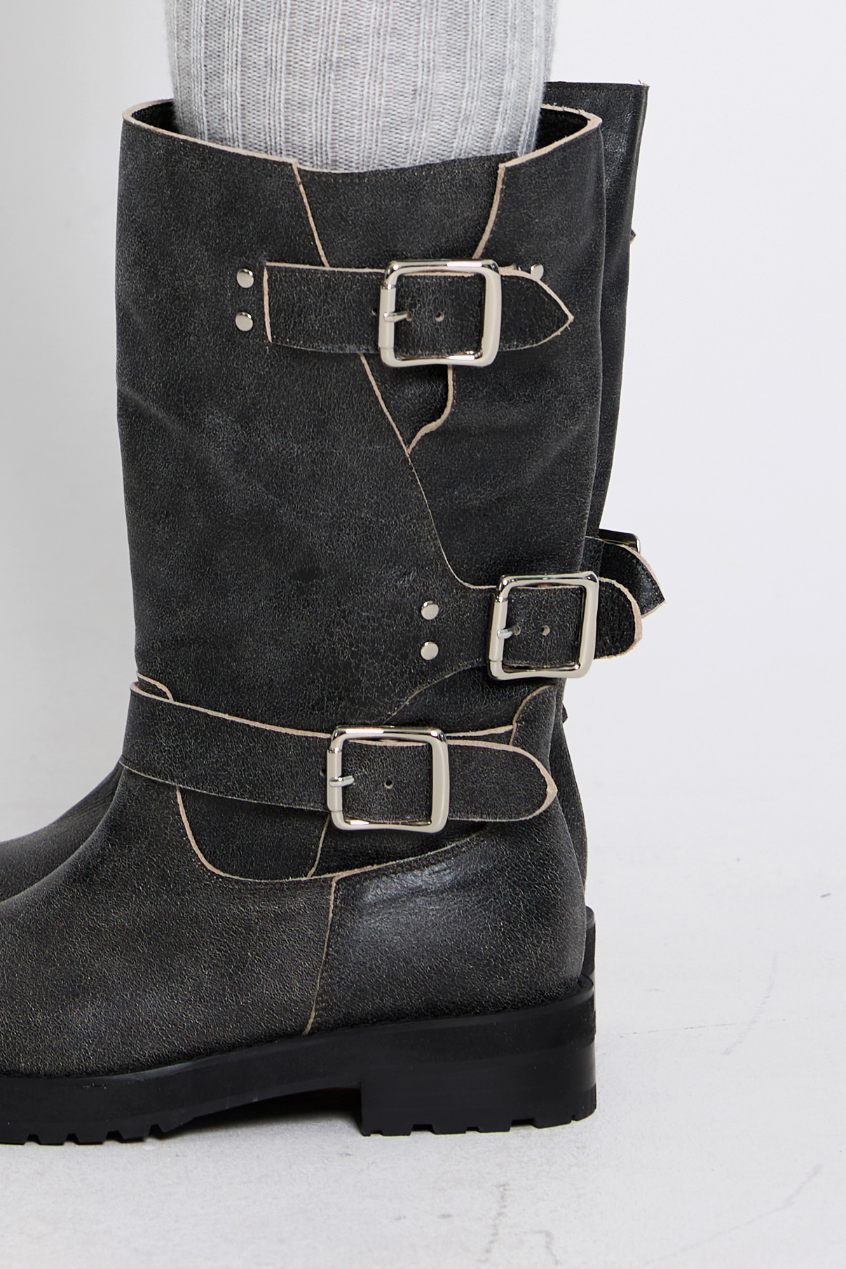 COWHIDE VINTAGE BUCKLE BOOTS