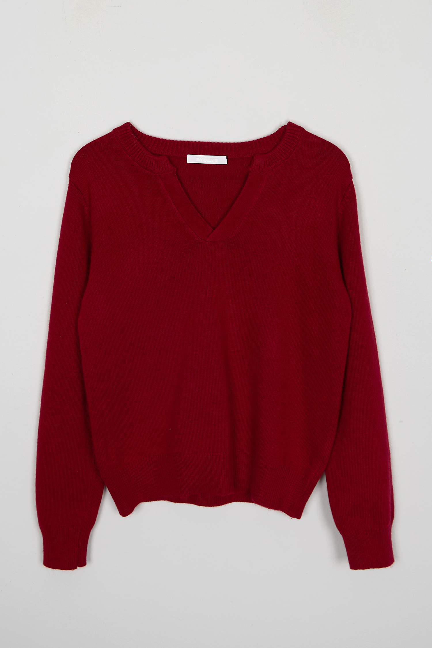 V-NECK KNIT TOP