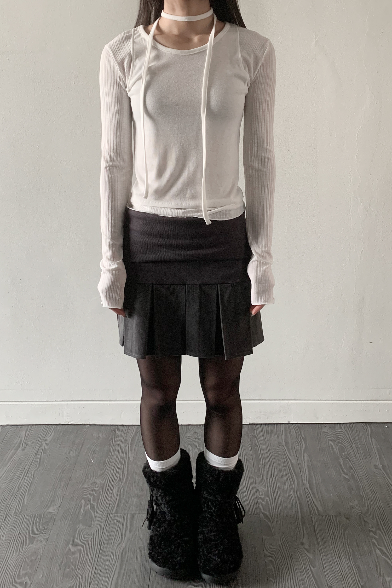LOW LAYERED SLEEVE TOP